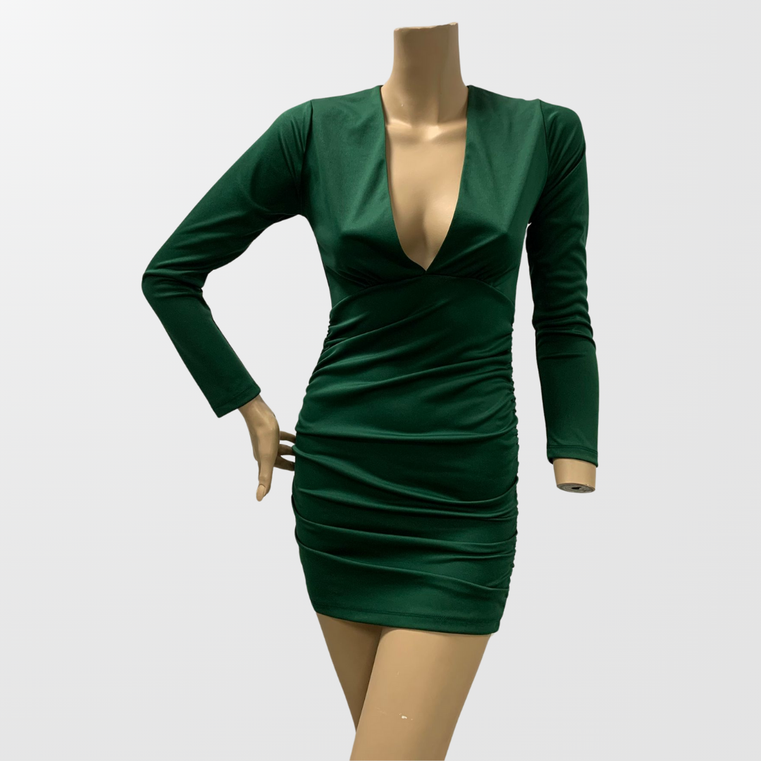 Vestido verde corto manga larga y escote en V