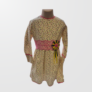 vestido con fajín infantil